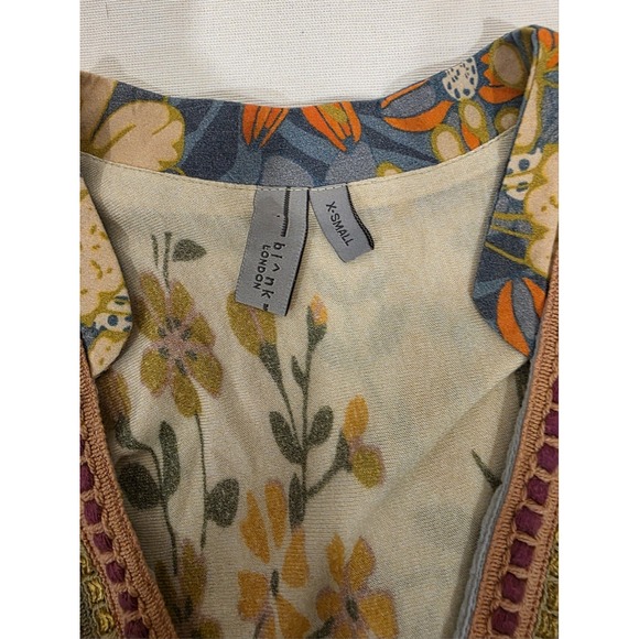 Blank London Woman's Green Floral Print Bohemian 1/2 Sleeve Top. Size XS - Picture 4 of 5